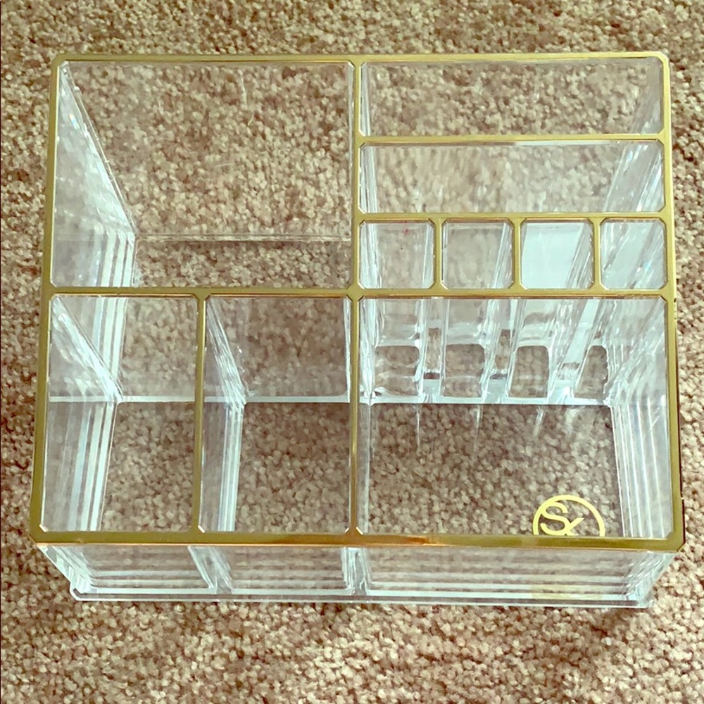 This is a Sonia Kashuk makeup organizer.